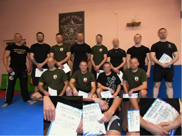 Na akcích Brigády se Jiří Dudák vyskytoval spíš dříve, ale aspoň se může pochlubit diplomem z kurzu od vyškovského gymu Krav Maga Seal, dokonce i s vlastním jménem. Proč si účastníci kurzu zamazali obličeje, když se fotí s diplomy vystavenými na jejich jména, se nám bohužel nepodařilo zjistit. 